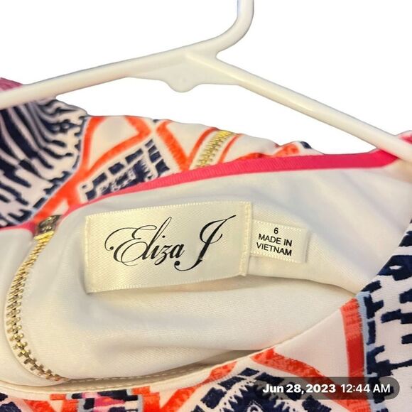 Eliza J pink , blue , purple tribal pattern short sleeve size 6 - Picture 4 of 8